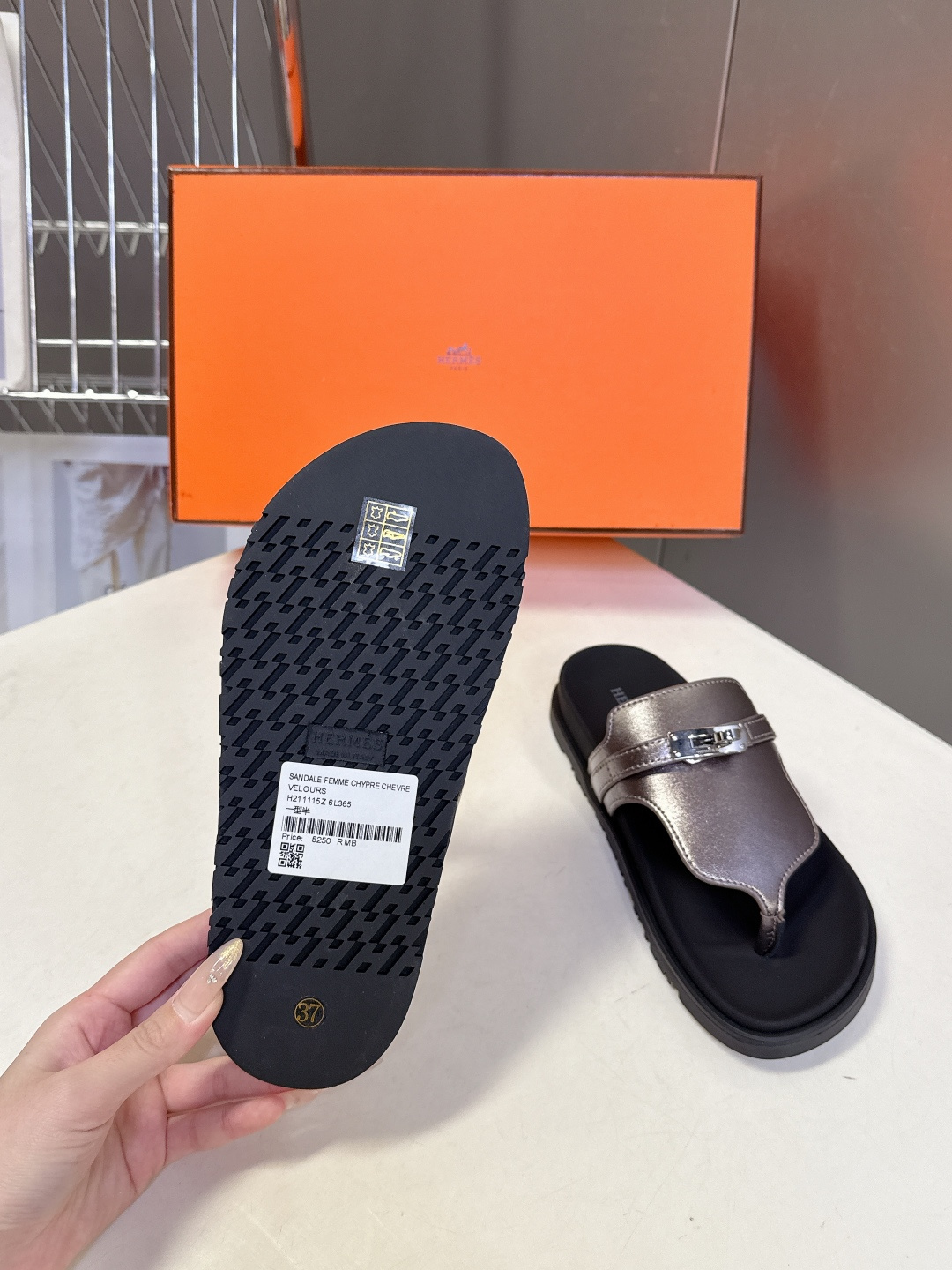 男➕10【ΗERMES 】爱马仕春夏经典情侣款二舅拖鞋 Chypre 丑萌丑萌二舅拖鞋——老头拖鞋，上脚