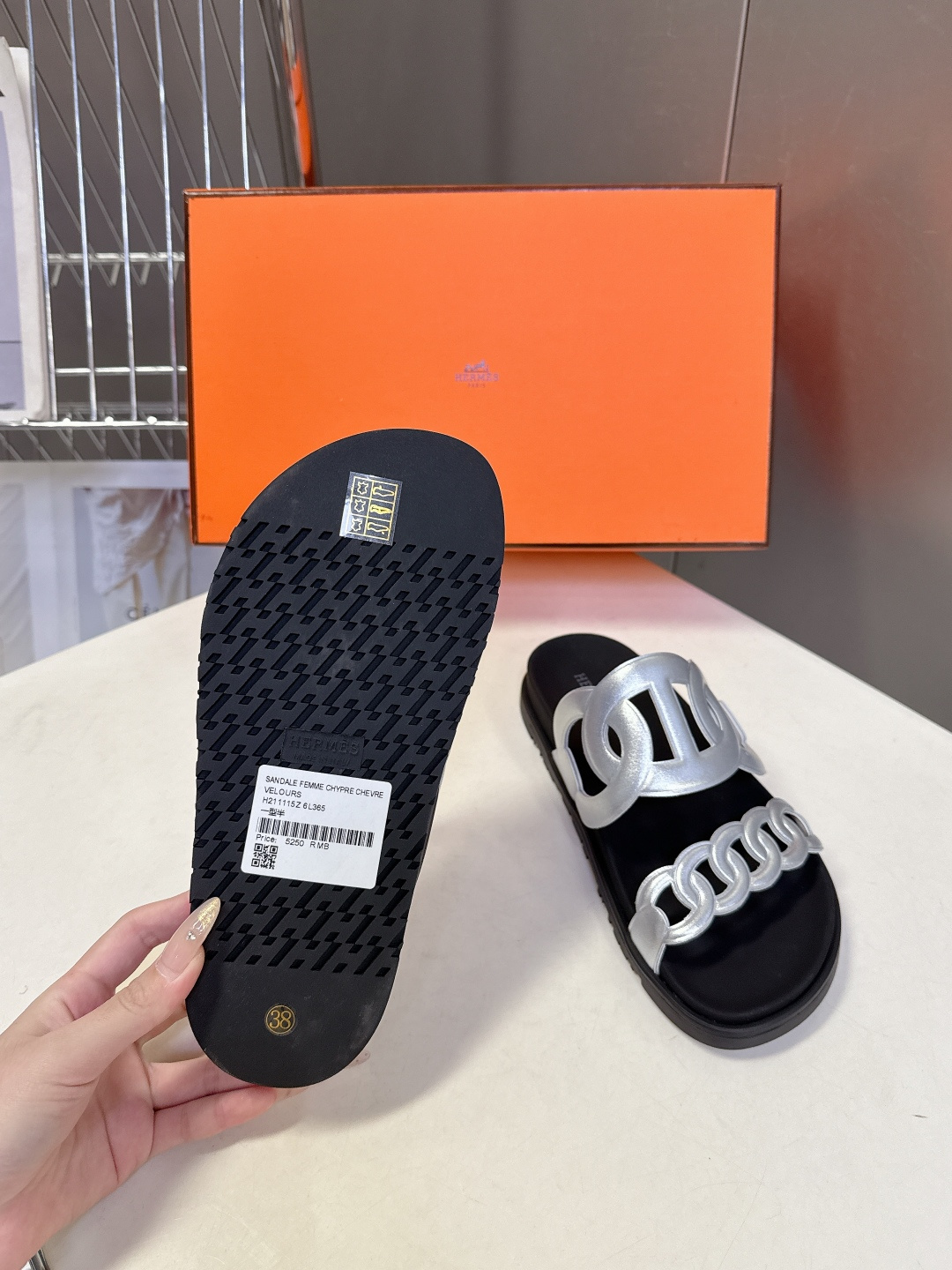男➕10【ΗERMES 】爱马仕春夏经典猪鼻拖鞋 Chypre 丑萌丑萌猪鼻鞋——老头拖鞋，上脚简直太舒
