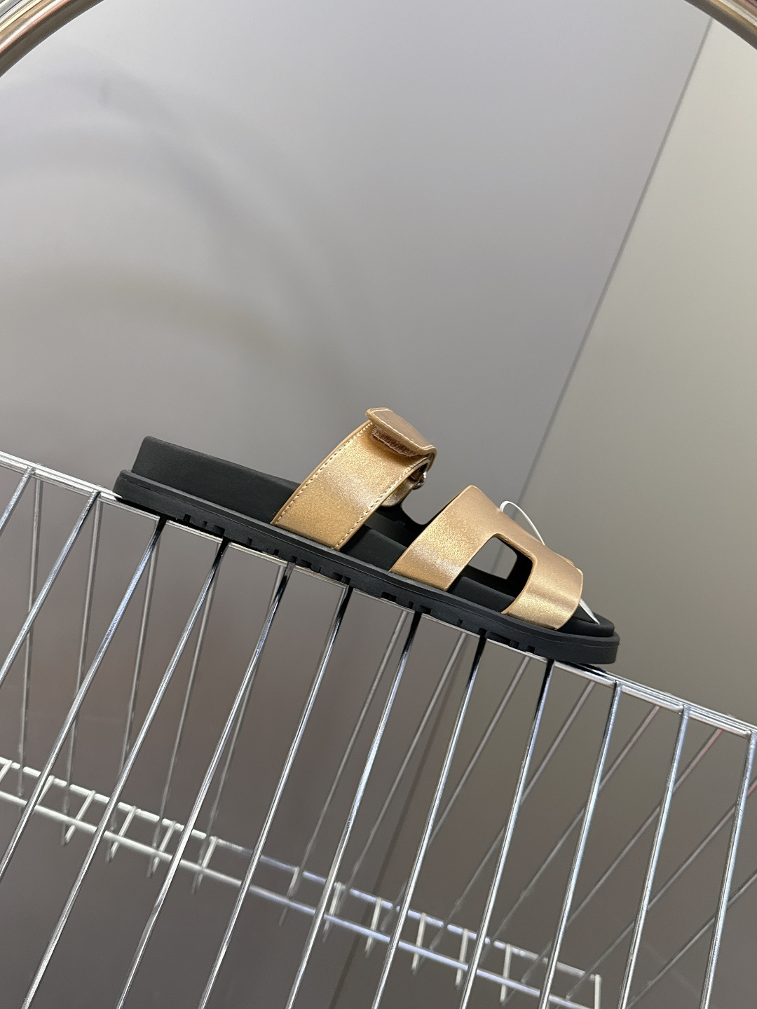 男➕10【ΗERMES 】爱马仕春夏经典情侣款二舅拖鞋 Chypre 丑萌丑萌二舅拖鞋——老头拖鞋，上脚