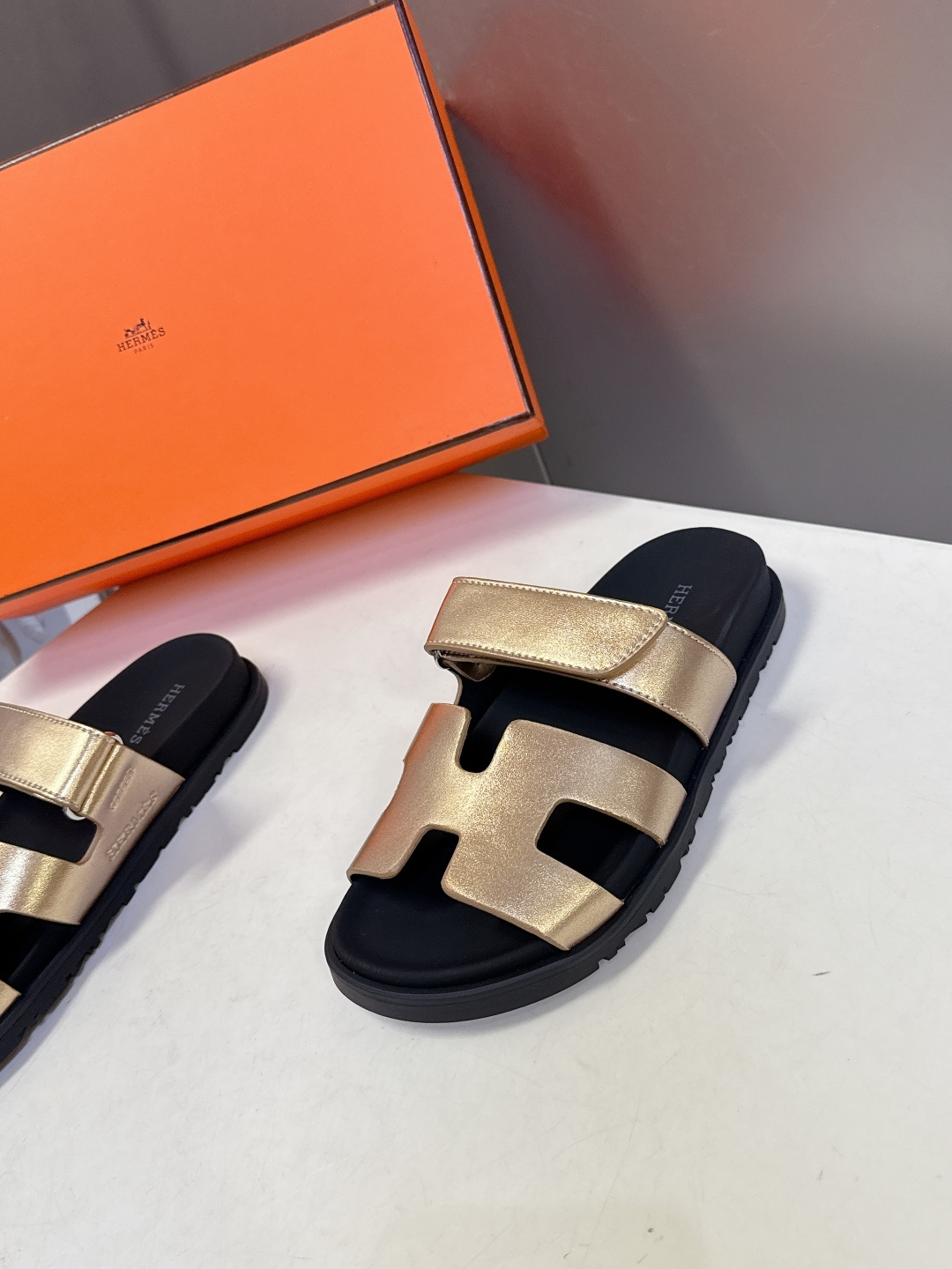 男➕10【ΗERMES 】爱马仕春夏经典情侣款二舅拖鞋 Chypre 丑萌丑萌二舅拖鞋——老头拖鞋，上脚