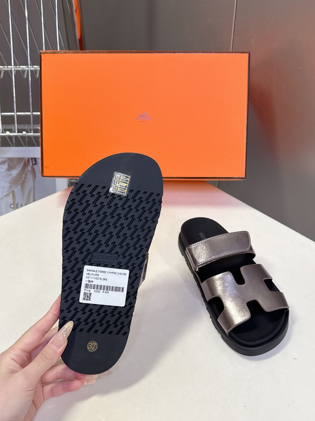 男➕10【ΗERMES 】爱马仕春夏经典情侣款二舅拖鞋 Chypre 丑萌丑萌二舅拖鞋——老头拖鞋，上脚