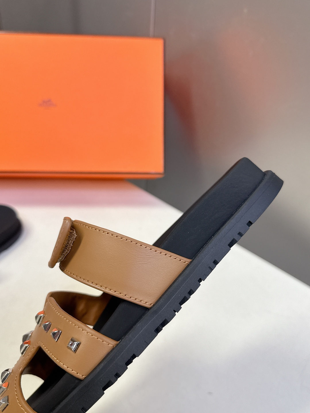 男➕10【ΗERMES 】爱马仕春夏经典情侣款二舅拖鞋 Chypre 丑萌丑萌二舅拖鞋——老头拖鞋，上脚