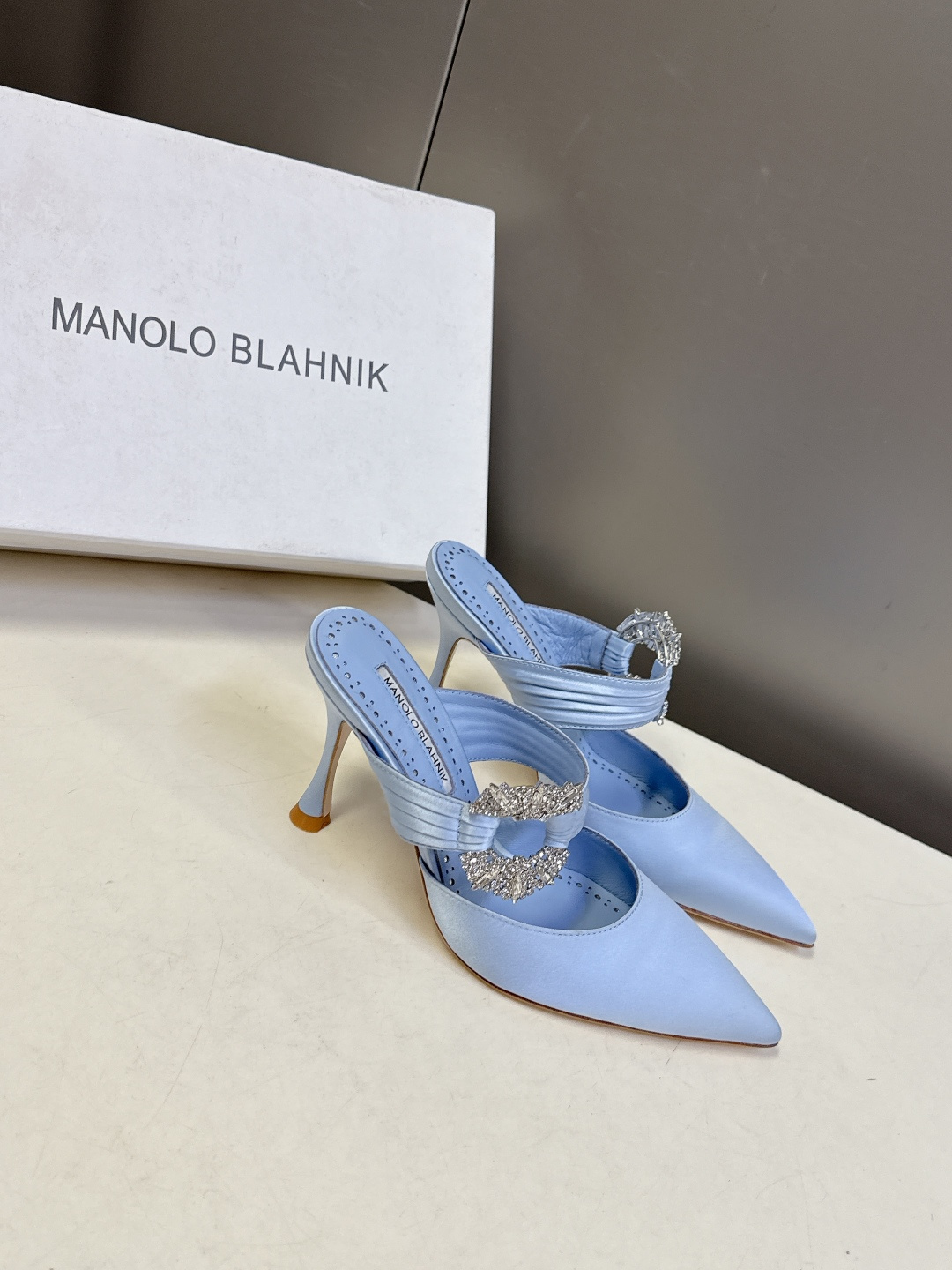 Manolo Blahnik2026春夏最新款时装鞋超多明星网红种草 奢侈婚鞋 MB一直是每个女生梦寐以