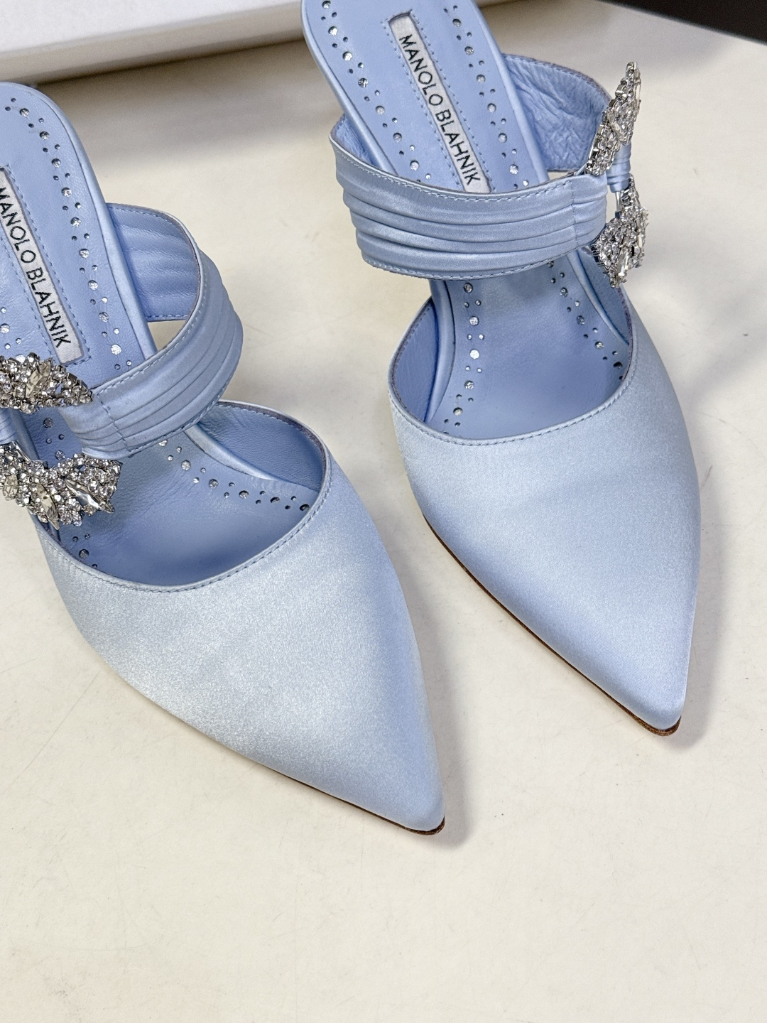 Manolo Blahnik2026春夏最新款时装鞋超多明星网红种草 奢侈婚鞋 MB一直是每个女生梦寐以