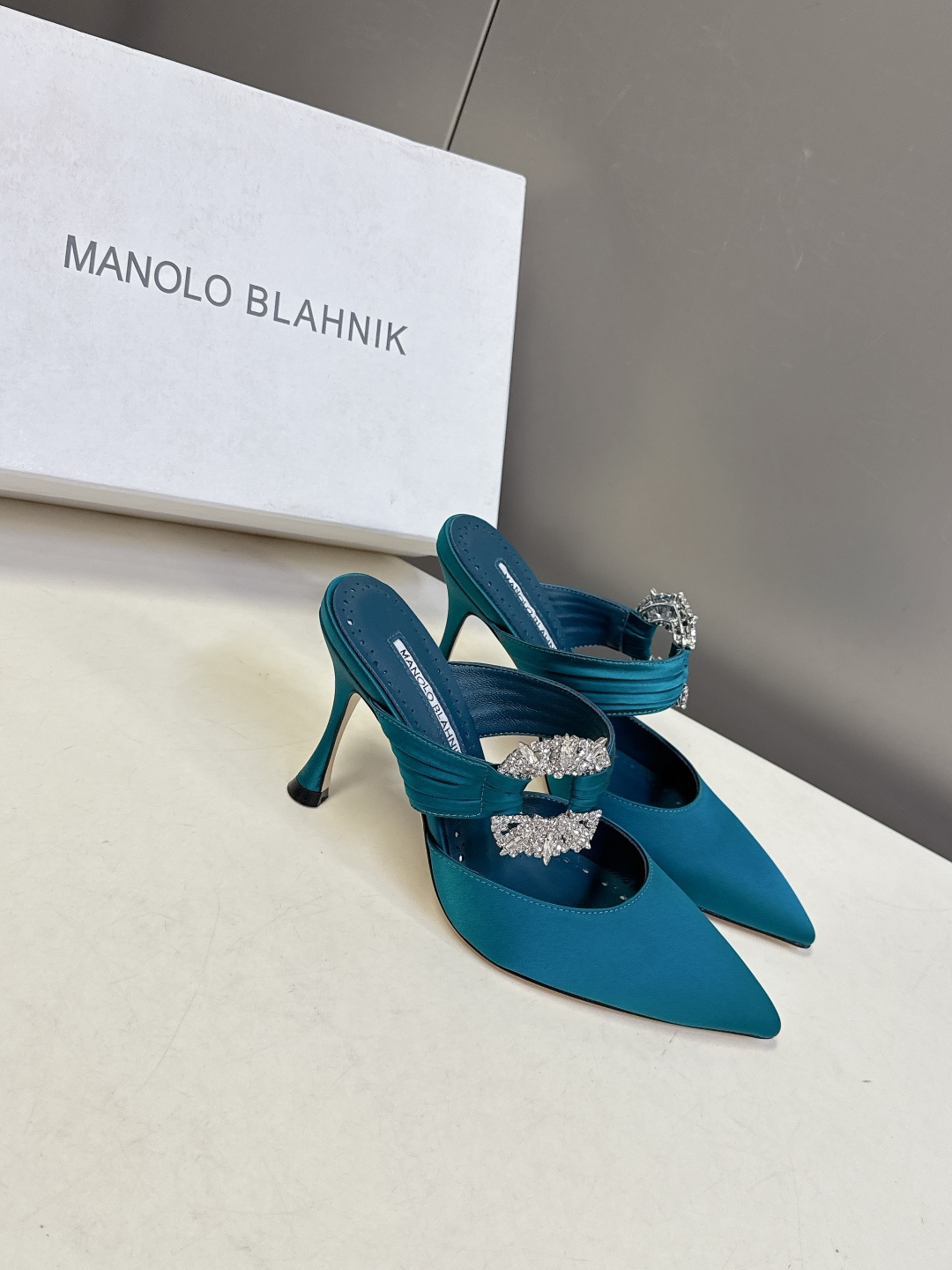 Manolo Blahnik2026春夏最新款时装鞋超多明星网红种草 奢侈婚鞋 MB一直是每个女生梦寐以