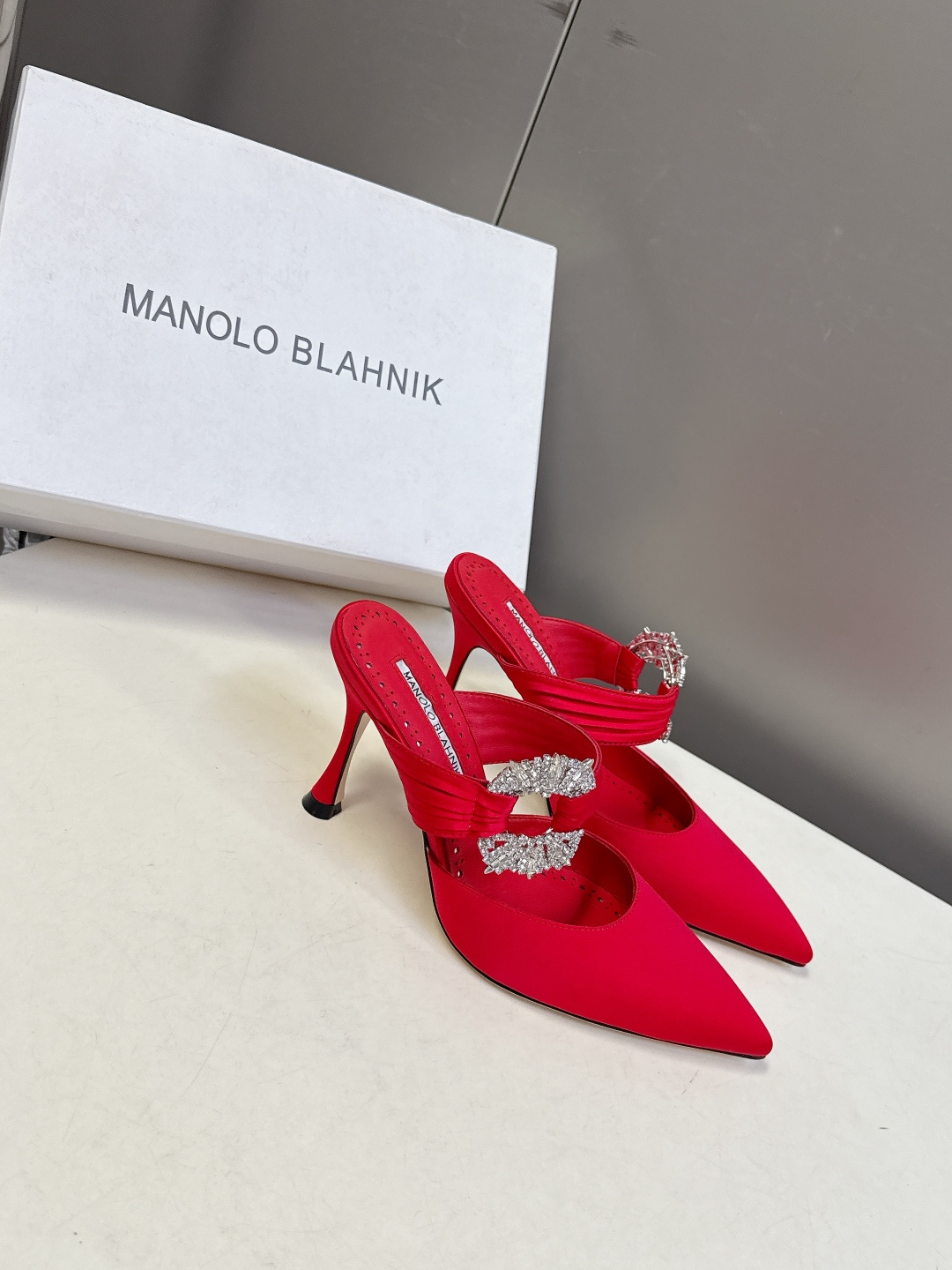 Manolo Blahnik2026春夏最新款时装鞋超多明星网红种草 奢侈婚鞋 MB一直是每个女生梦寐以