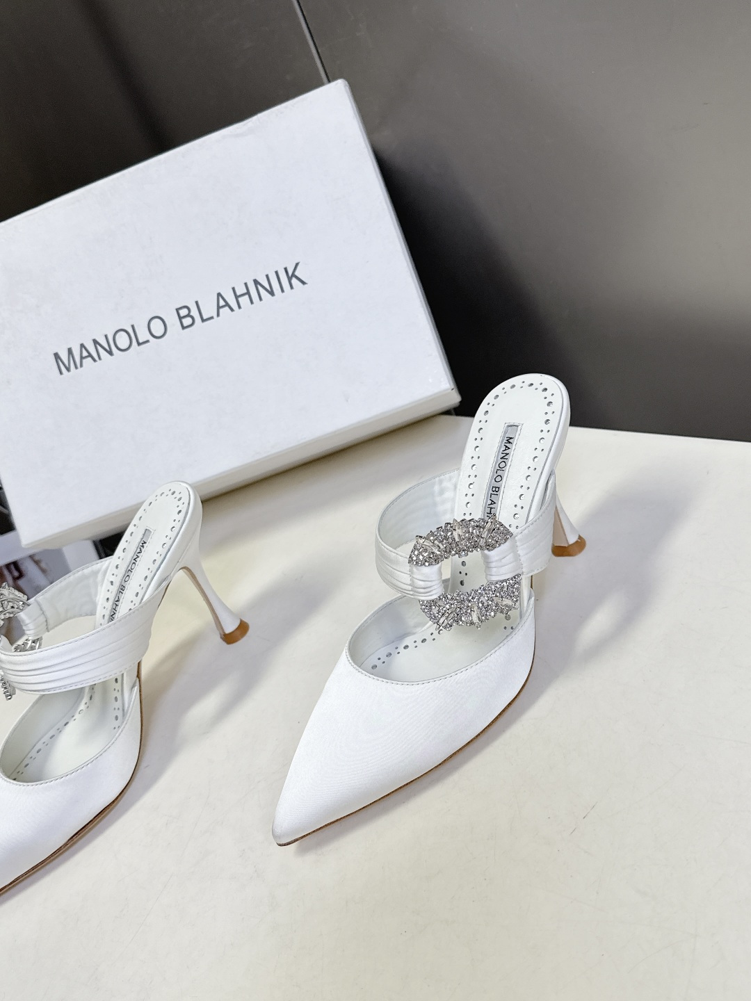 Manolo Blahnik2026春夏最新款时装鞋超多明星网红种草 奢侈婚鞋 MB一直是每个女生梦寐以