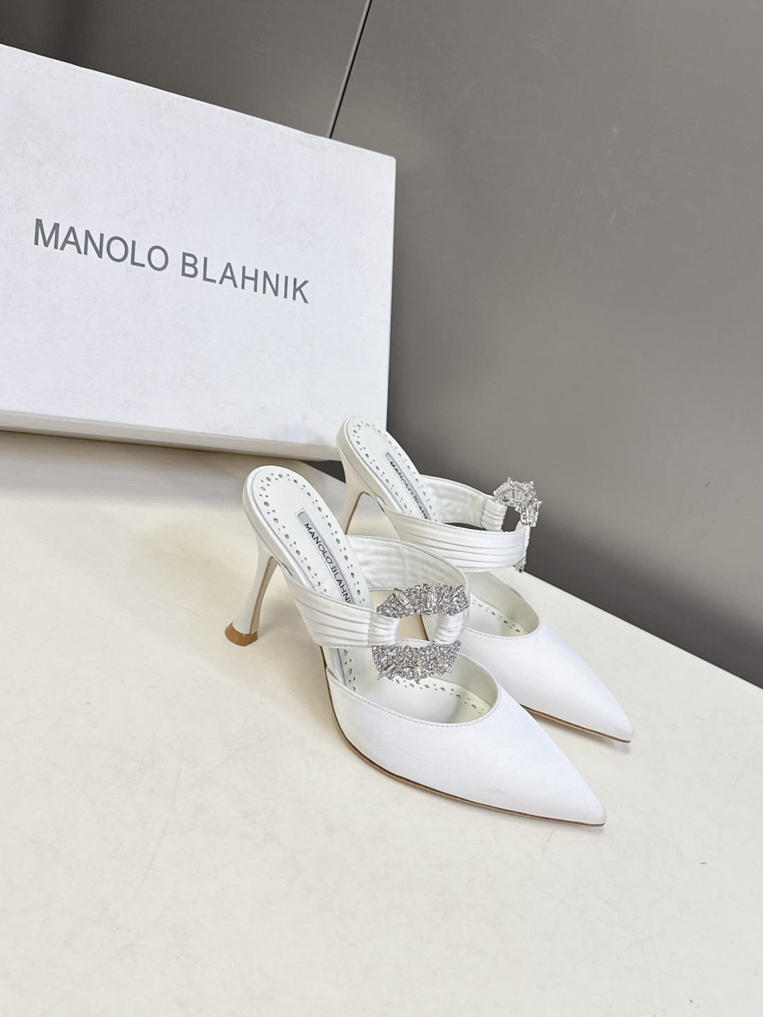 Manolo Blahnik2026春夏最新款时装鞋超多明星网红种草 奢侈婚鞋 MB一直是每个女生梦寐以