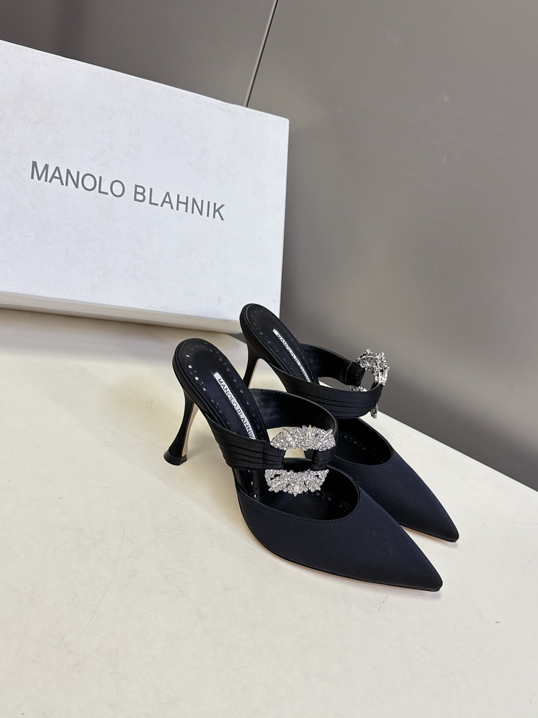 Manolo Blahnik2026春夏最新款时装鞋超多明星网红种草 奢侈婚鞋 MB一直是每个女生梦寐以