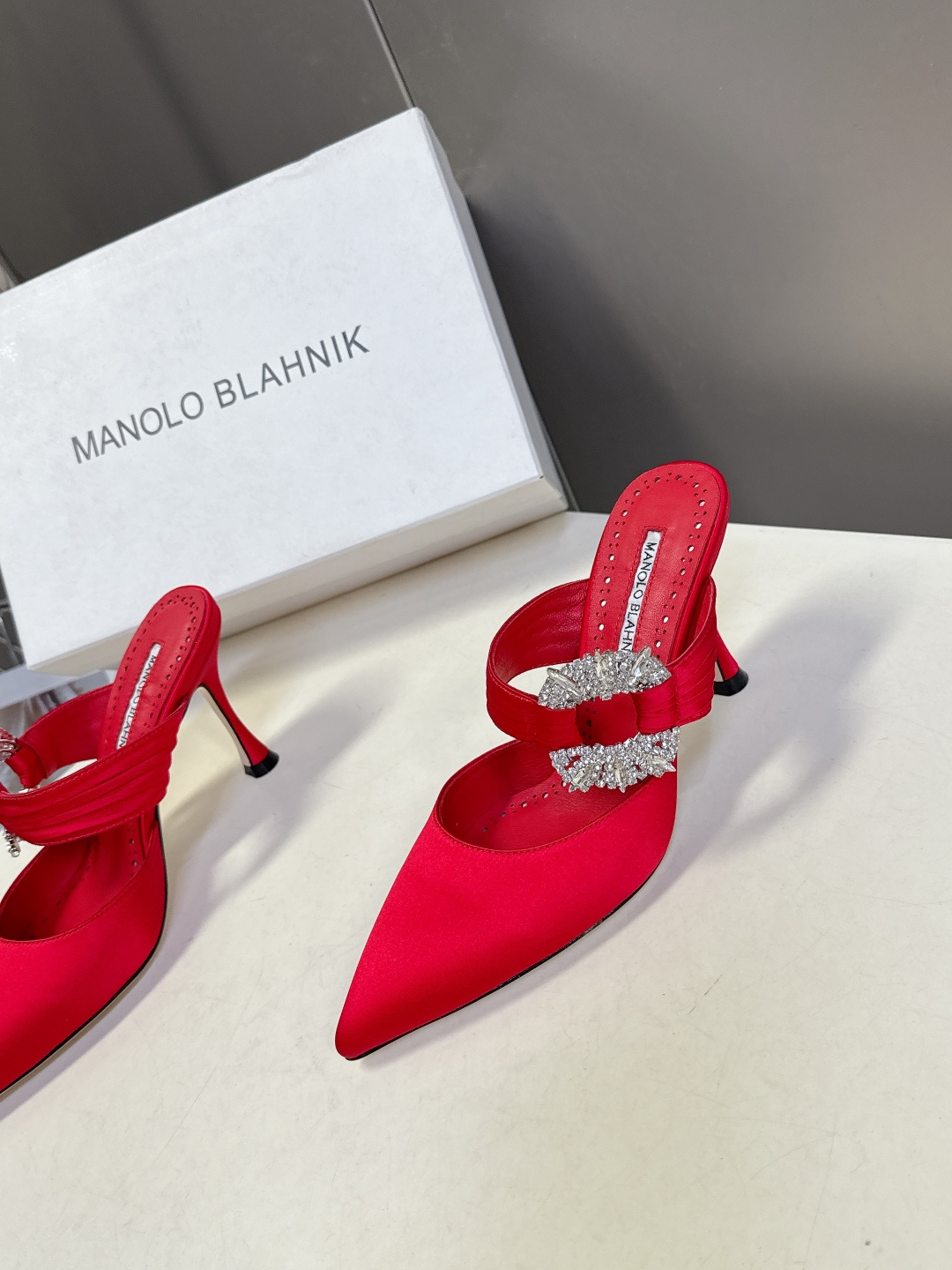 Manolo Blahnik2026春夏最新款时装鞋超多明星网红种草 奢侈婚鞋 MB一直是每个女生梦寐以