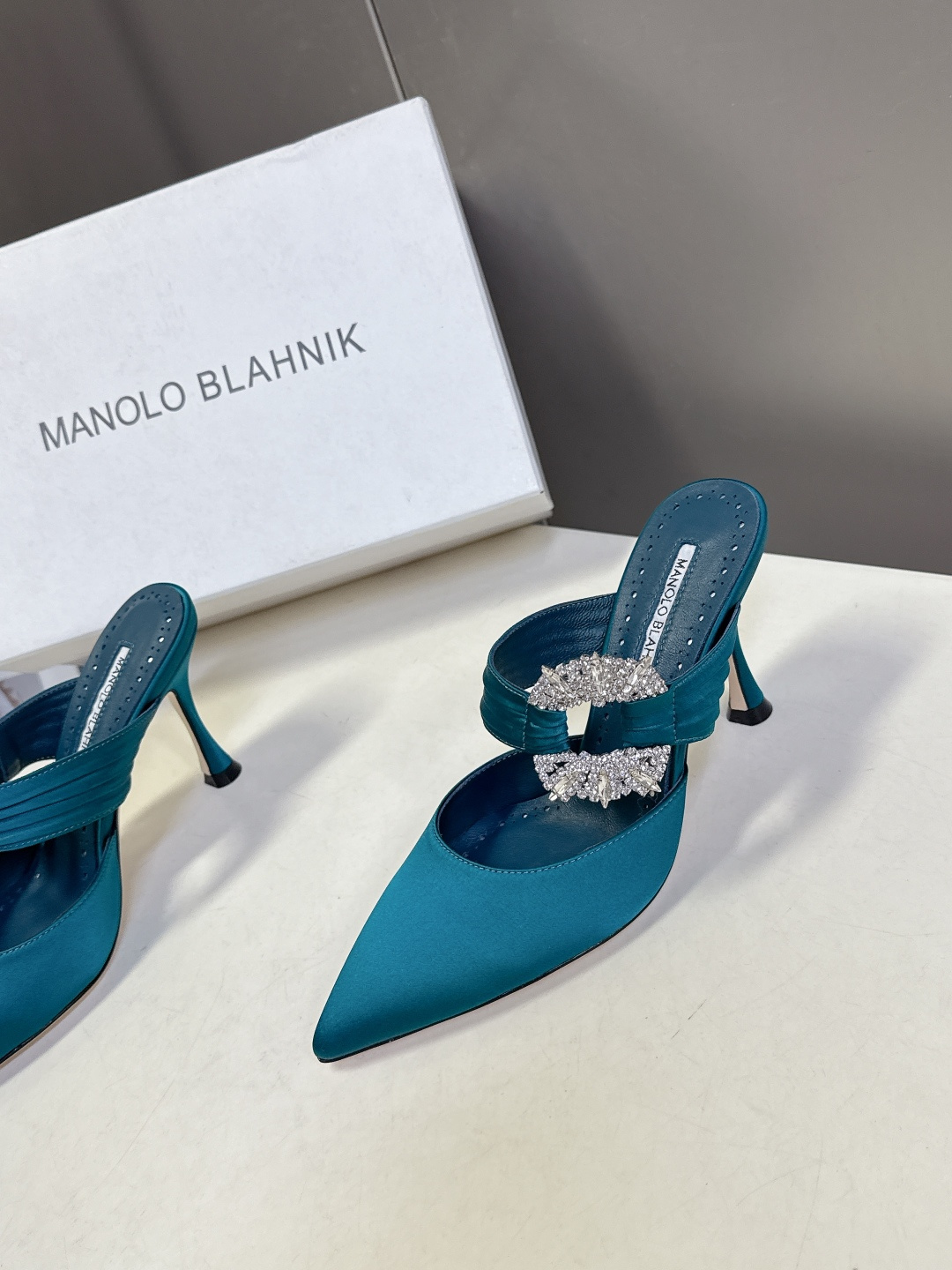 Manolo Blahnik2026春夏最新款时装鞋超多明星网红种草 奢侈婚鞋 MB一直是每个女生梦寐以
