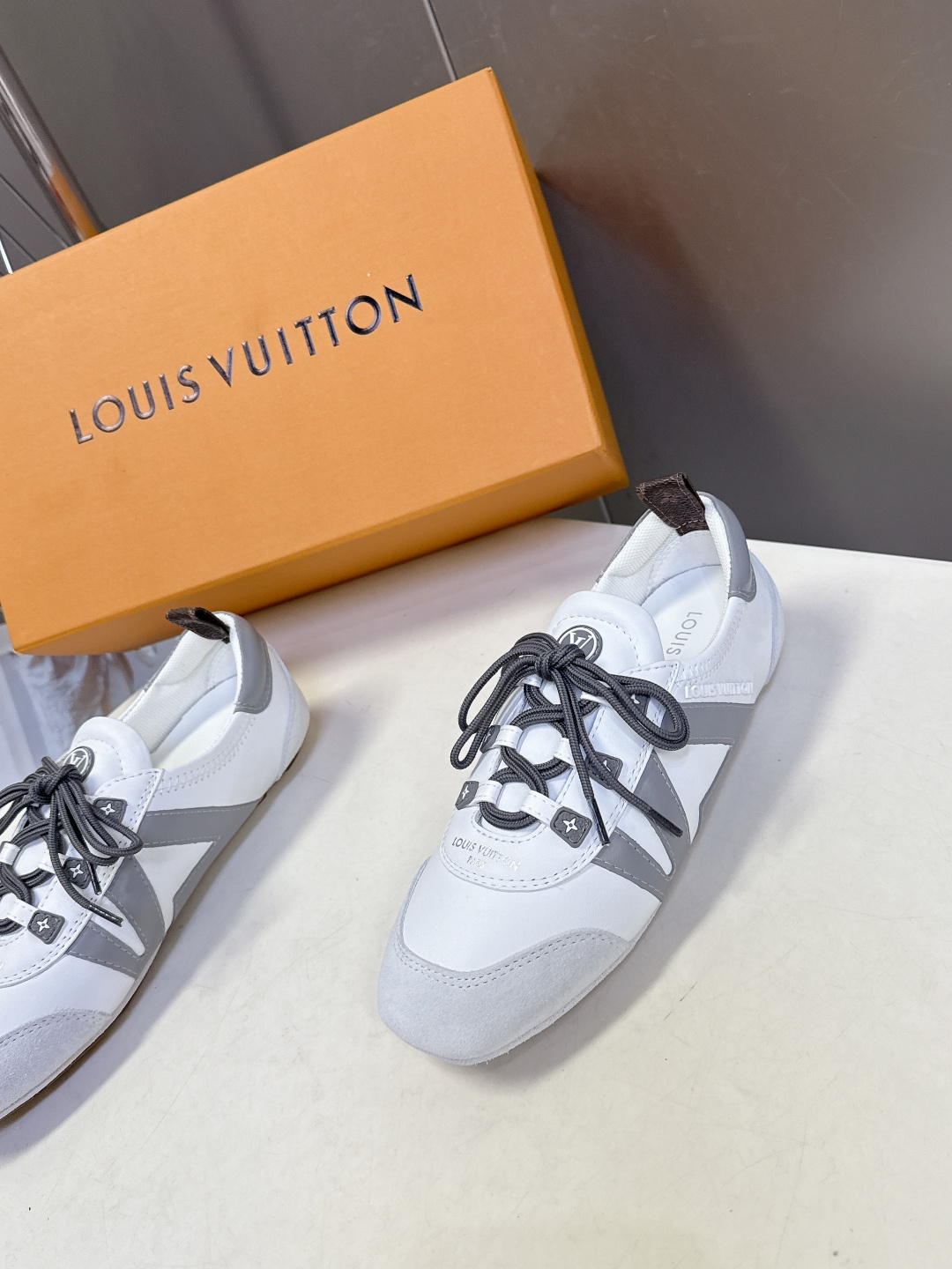 Louis Vuitton路易威登驴牌春夏Sneakerina系列 芭蕾运动鞋 德训鞋 平底鞋 原版三对