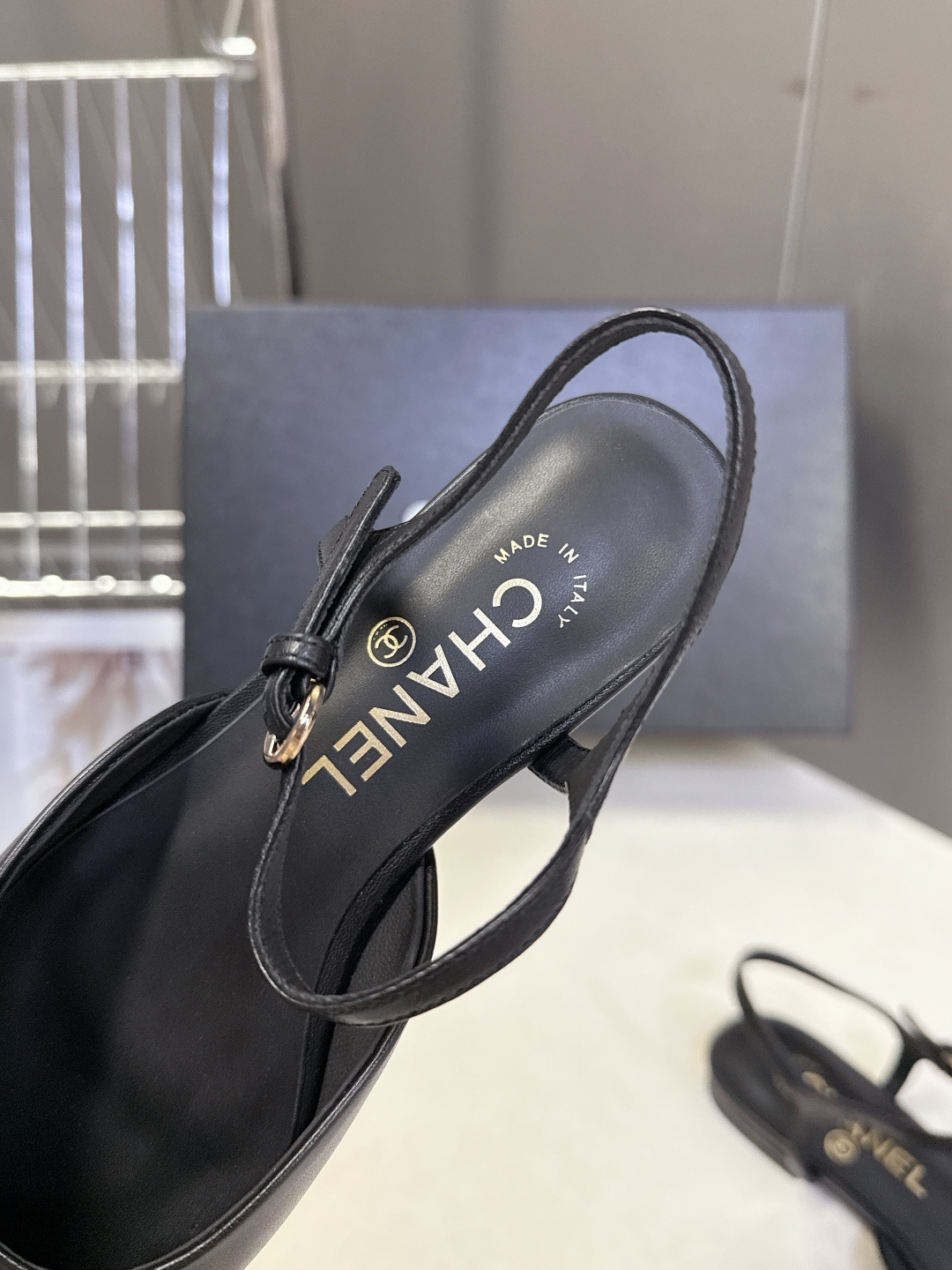 CHANEL香奈儿2026春夏最新款时装鞋 超多网红时尚博主种草 高级感舒适，配女神们的半身裙 经典的小