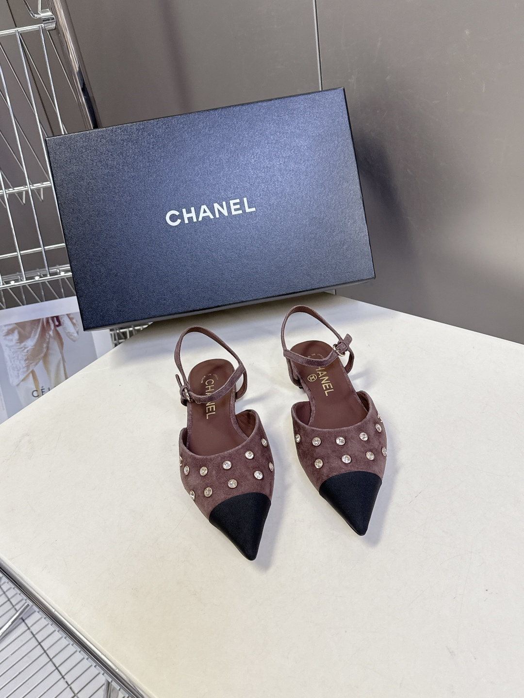 CHANEL香奈儿2026春夏最新款时装鞋 超多网红时尚博主种草 高级感舒适，配女神们的半身裙 经典的小