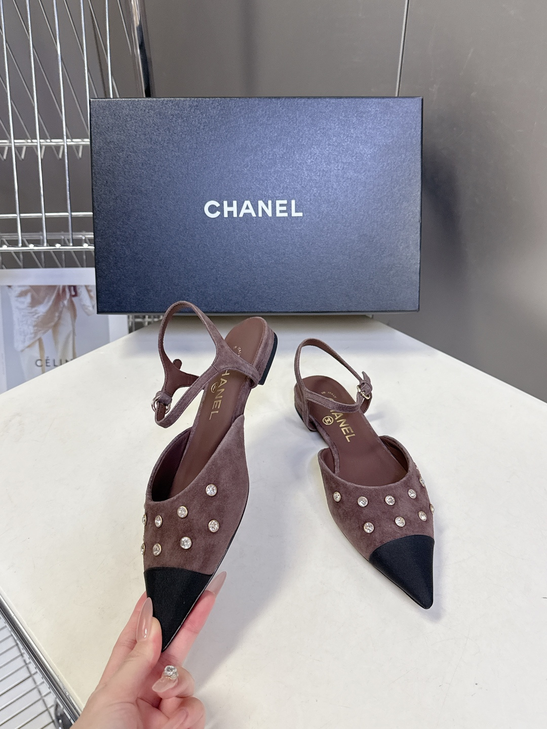 CHANEL香奈儿2026春夏最新款时装鞋 超多网红时尚博主种草 高级感舒适，配女神们的半身裙 经典的小