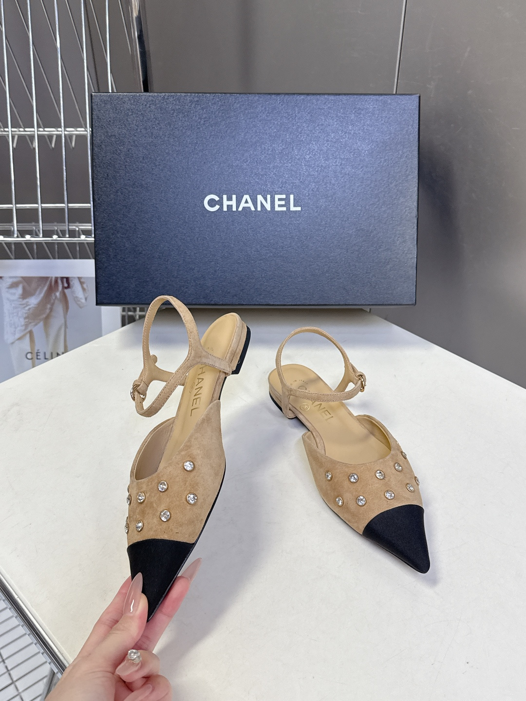 CHANEL香奈儿2026春夏最新款时装鞋 超多网红时尚博主种草 高级感舒适，配女神们的半身裙 经典的小