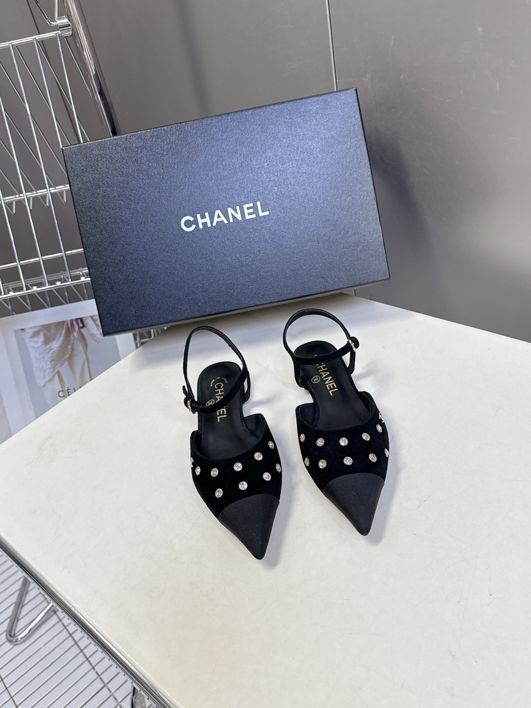 CHANEL香奈儿2026春夏最新款时装鞋 超多网红时尚博主种草 高级感舒适，配女神们的半身裙 经典的小