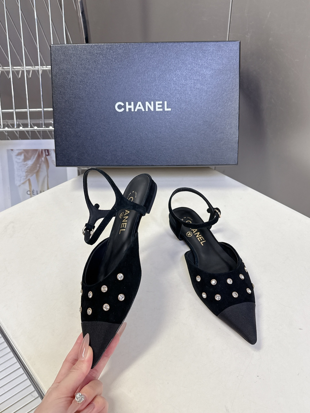 CHANEL香奈儿2026春夏最新款时装鞋 超多网红时尚博主种草 高级感舒适，配女神们的半身裙 经典的小