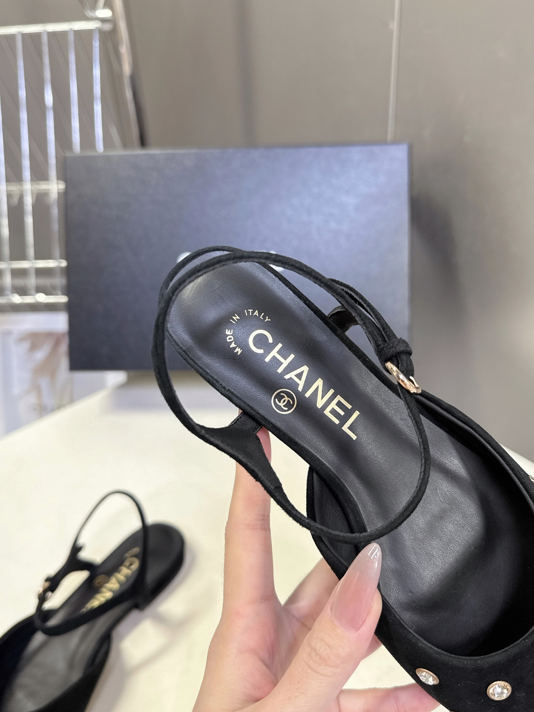 CHANEL香奈儿2026春夏最新款时装鞋 超多网红时尚博主种草 高级感舒适，配女神们的半身裙 经典的小