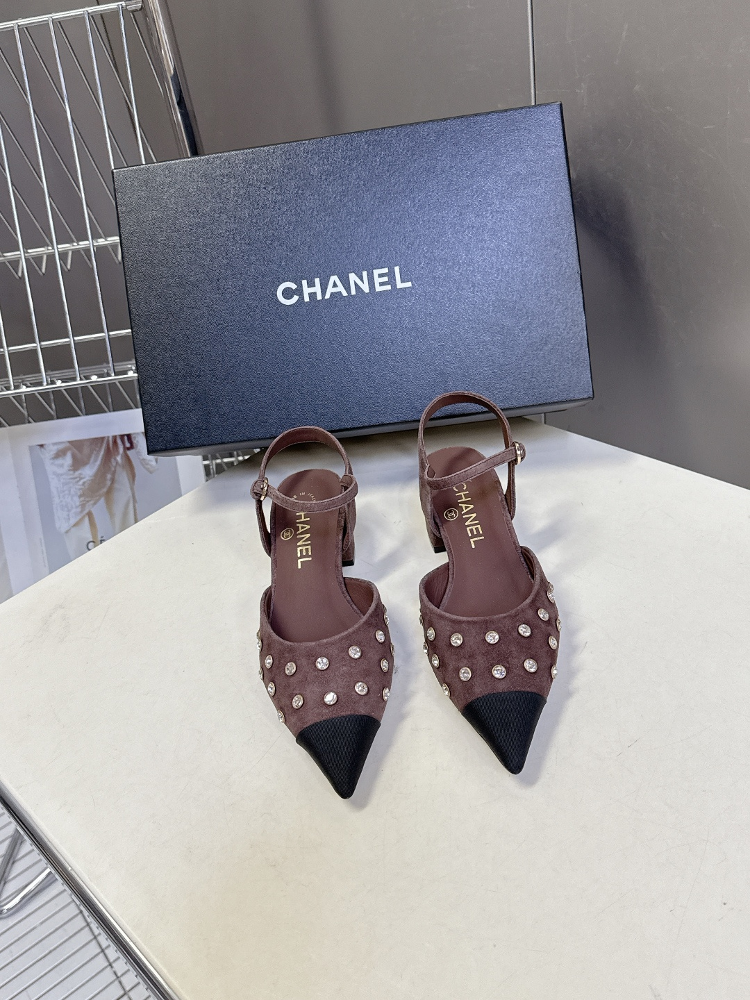 CHANEL香奈儿2026春夏最新款时装鞋 超多网红时尚博主种草 高级感舒适，配女神们的半身裙 经典的小