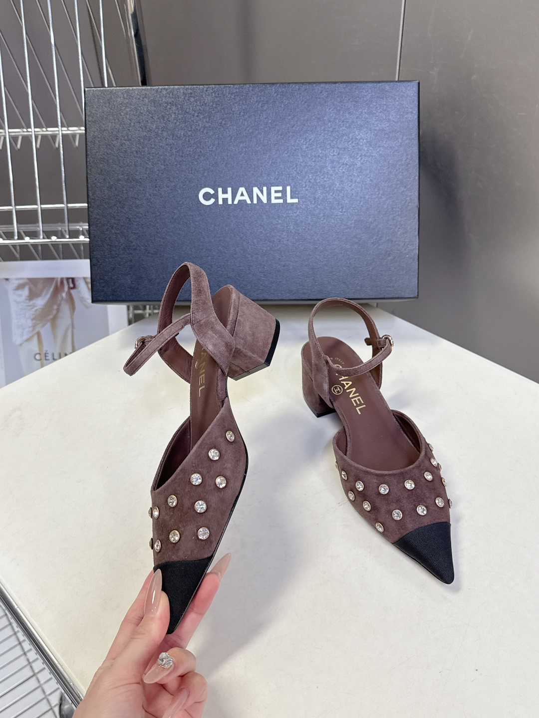 CHANEL香奈儿2026春夏最新款时装鞋 超多网红时尚博主种草 高级感舒适，配女神们的半身裙 经典的小