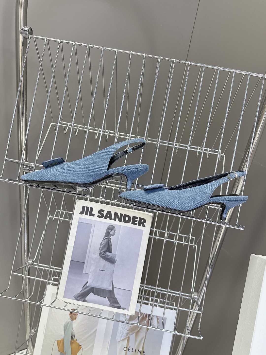 CELINE思琳2026春夏最新凯旋门走秀款 时装鞋 超多网红时尚博主种草 高级感舒适，配女神们的半身裙