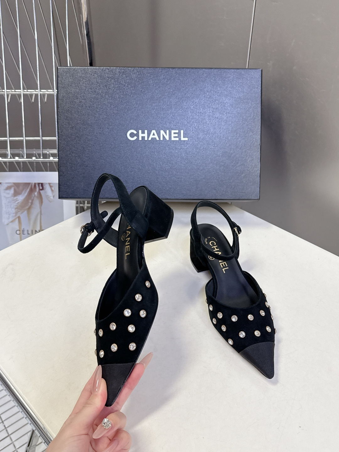 CHANEL香奈儿2026春夏最新款时装鞋 超多网红时尚博主种草 高级感舒适，配女神们的半身裙 经典的小