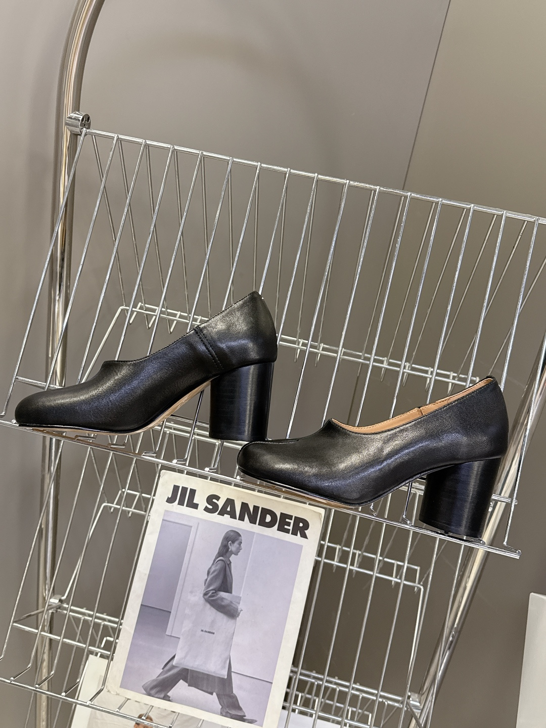 Maison Margiela·MM6马吉拉春夏最新款粗跟时装鞋 超多明星网红种草 MM6作为这两年最受