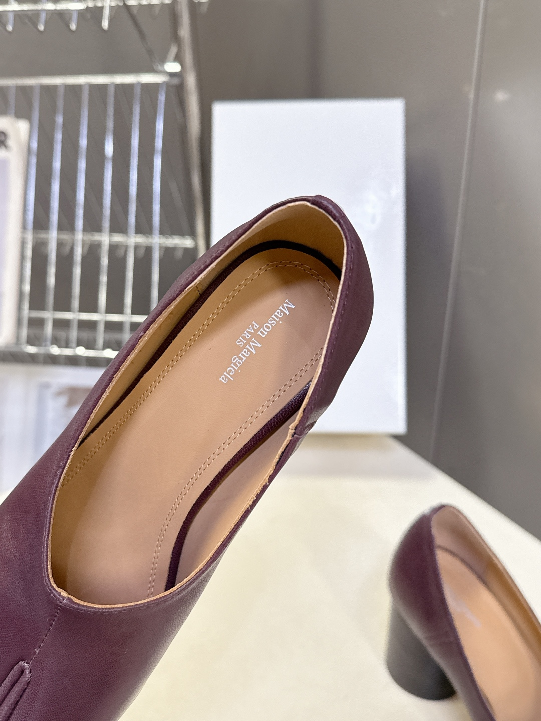 Maison Margiela·MM6马吉拉春夏最新款粗跟时装鞋 超多明星网红种草 MM6作为这两年最受