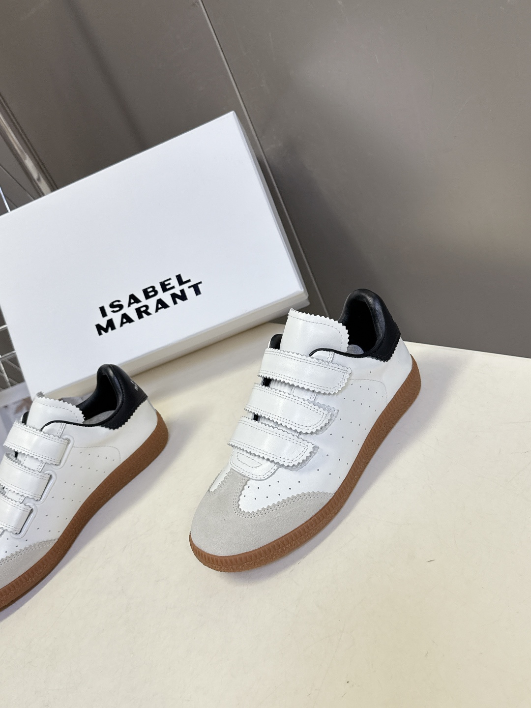 ISABEL MARANT 伊莎贝尔春夏最新款休闲鞋 德训鞋 超多明星网红博主热推款 一双简单又不失高级