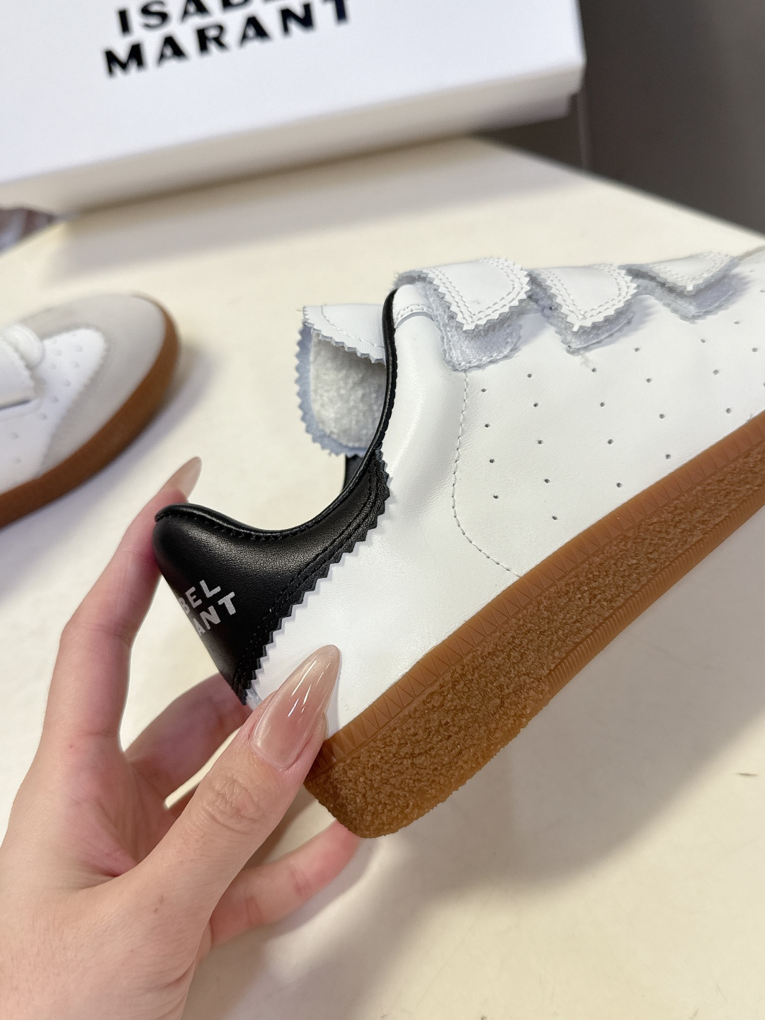 ISABEL MARANT 伊莎贝尔春夏最新款休闲鞋 德训鞋 超多明星网红博主热推款 一双简单又不失高级