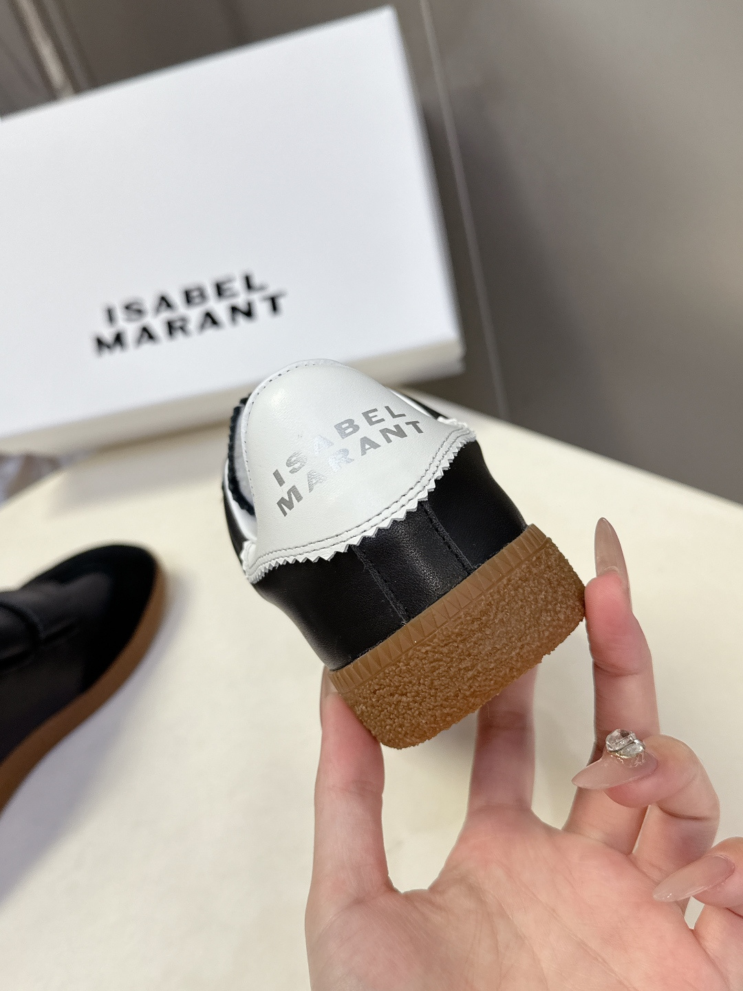 ISABEL MARANT 伊莎贝尔春夏最新款休闲鞋 德训鞋 超多明星网红博主热推款 一双简单又不失高级