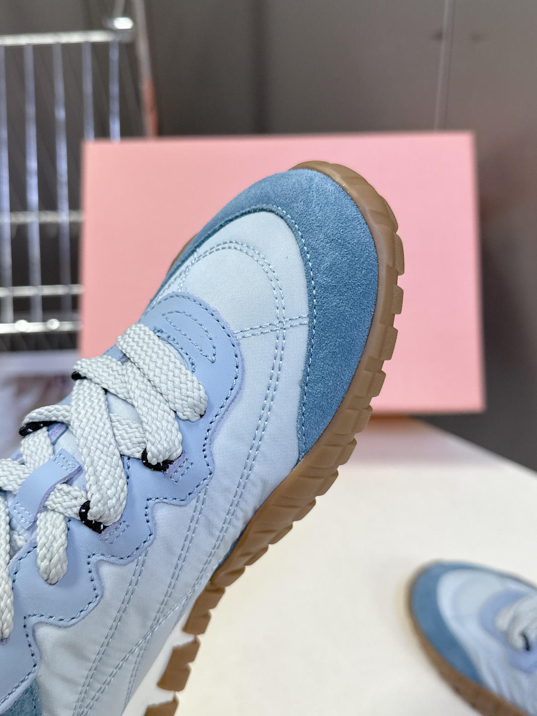 MiuMiu缪缪春夏秀款 饼干鞋 阿甘鞋休闲运动鞋专柜RMB9000购入开发 miumiu最新爆款 前卫