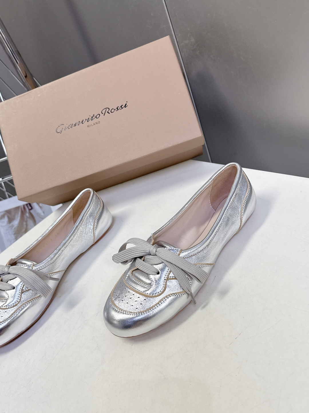 GianvitoRossi2026春夏最新款芭蕾鞋 休闲鞋 超多明星网红种草 今年好火的品牌 Gianv