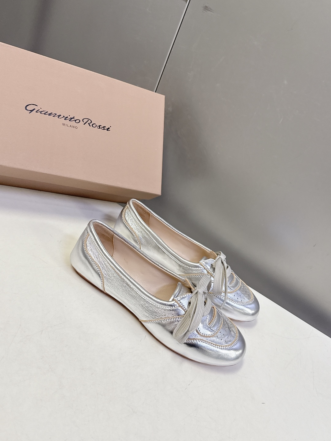 GianvitoRossi2026春夏最新款芭蕾鞋 休闲鞋 超多明星网红种草 今年好火的品牌 Gianv