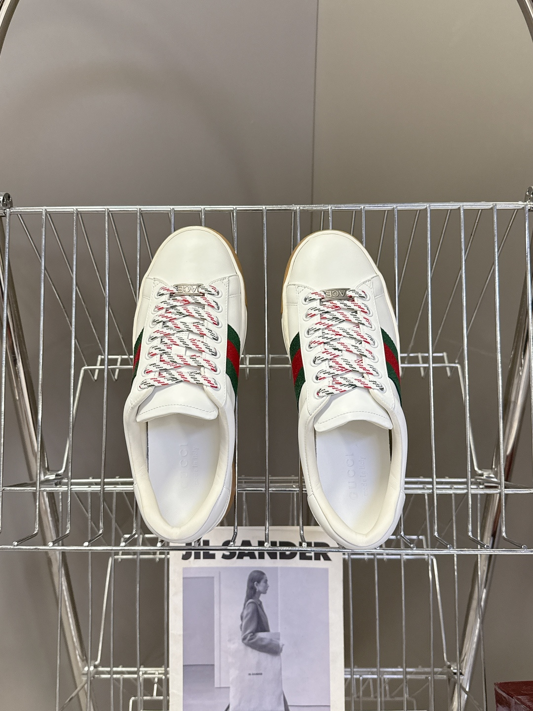 Gucci古驰2026春夏最新款休闲鞋 运动鞋 超多明星网红种草 经典棕色帆布+皮革拼接 侧面红绿条纹超