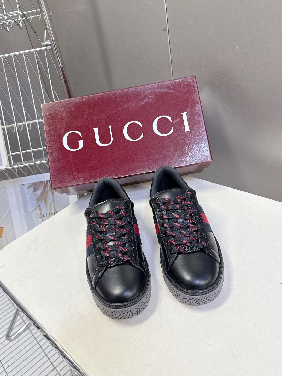 Gucci古驰2026春夏最新款休闲鞋 运动鞋 超多明星网红种草 经典棕色帆布+皮革拼接 侧面红绿条纹超