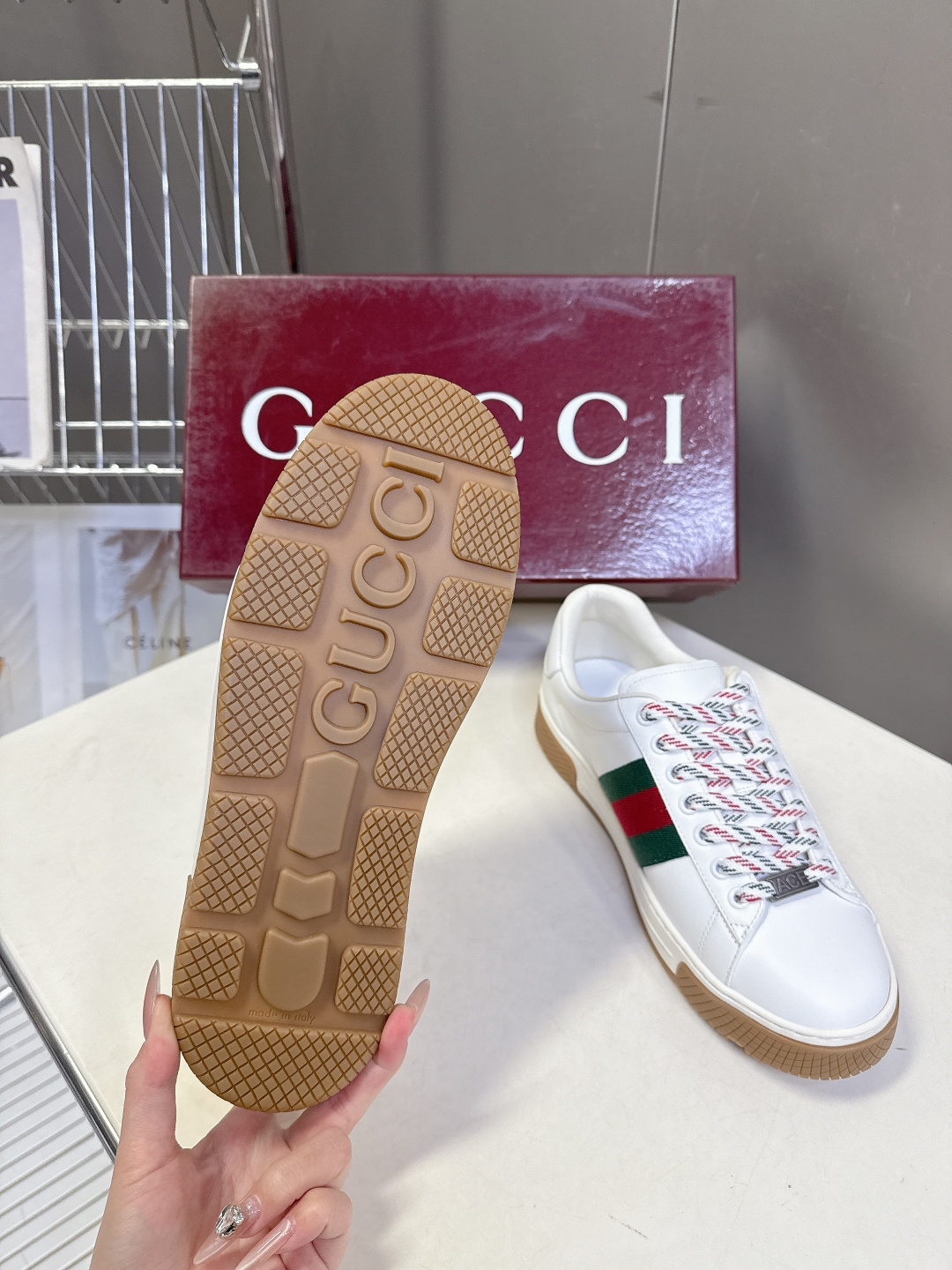 Gucci古驰2026春夏最新款休闲鞋 运动鞋 超多明星网红种草 经典棕色帆布+皮革拼接 侧面红绿条纹超