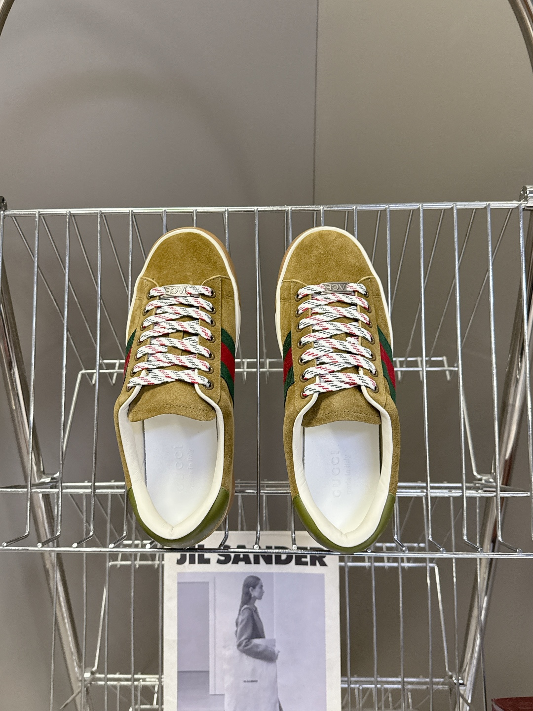 Gucci古驰2026春夏最新款休闲鞋 运动鞋 超多明星网红种草 经典棕色帆布+皮革拼接 侧面红绿条纹超