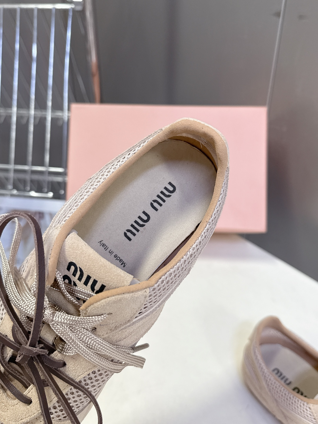 MiuMiu缪缪最新走秀款复古休闲鞋 德训鞋官方秀场出镜率最高的单品 超多明星时尚博主种草 miu系穿搭