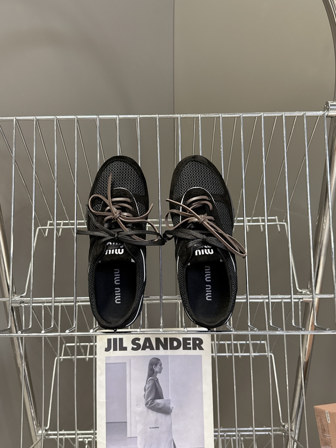 MiuMiu缪缪最新走秀款复古休闲鞋 德训鞋官方秀场出镜率最高的单品 超多明星时尚博主种草 miu系穿搭