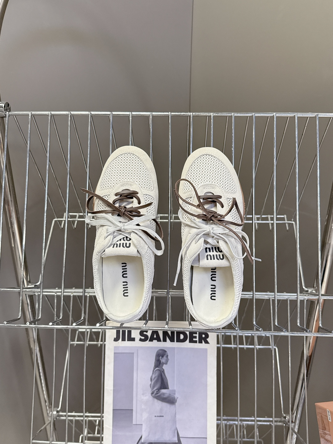 MiuMiu缪缪最新走秀款复古休闲鞋 德训鞋官方秀场出镜率最高的单品 超多明星时尚博主种草 miu系穿搭