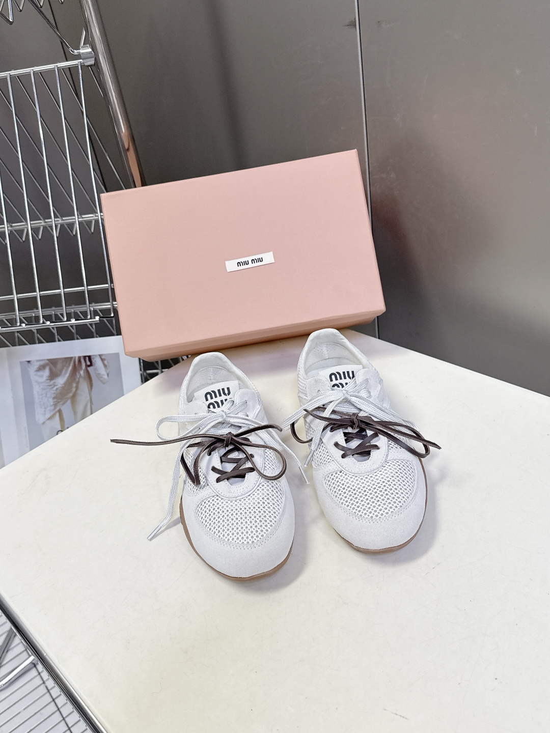 MiuMiu缪缪最新走秀款复古休闲鞋 德训鞋官方秀场出镜率最高的单品 超多明星时尚博主种草 miu系穿搭