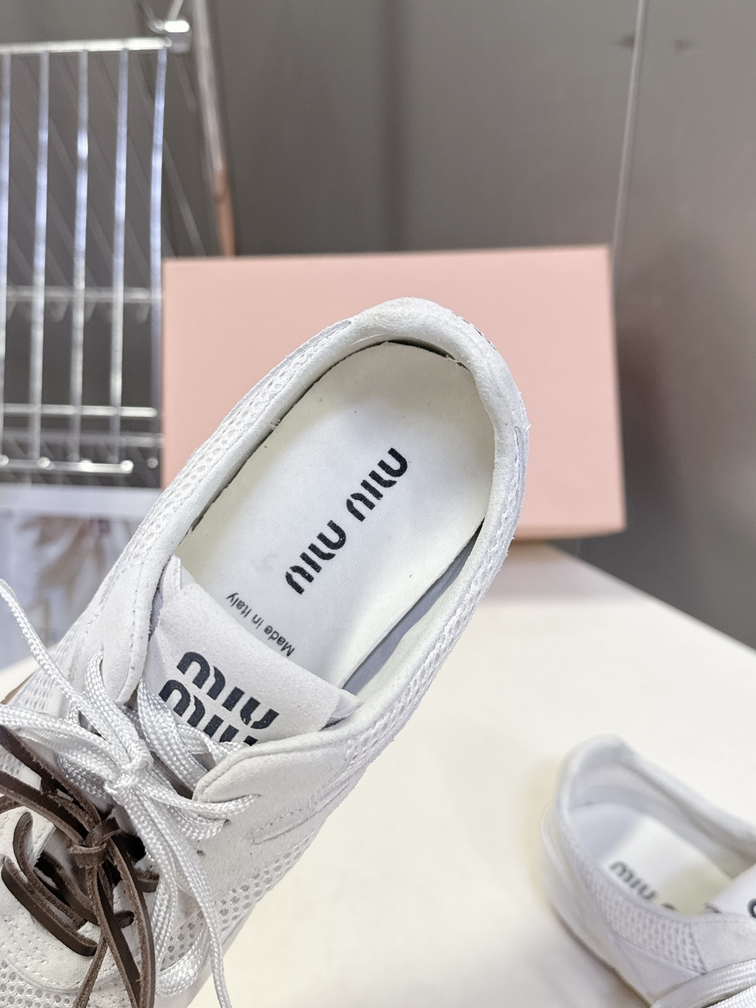 MiuMiu缪缪最新走秀款复古休闲鞋 德训鞋官方秀场出镜率最高的单品 超多明星时尚博主种草 miu系穿搭