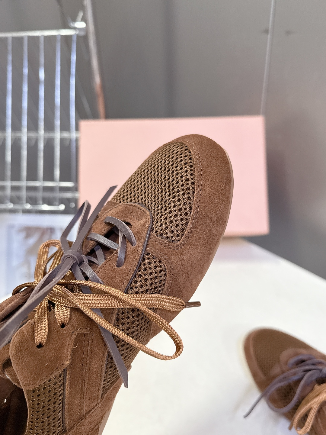 MiuMiu缪缪最新走秀款复古休闲鞋 德训鞋官方秀场出镜率最高的单品 超多明星时尚博主种草 miu系穿搭