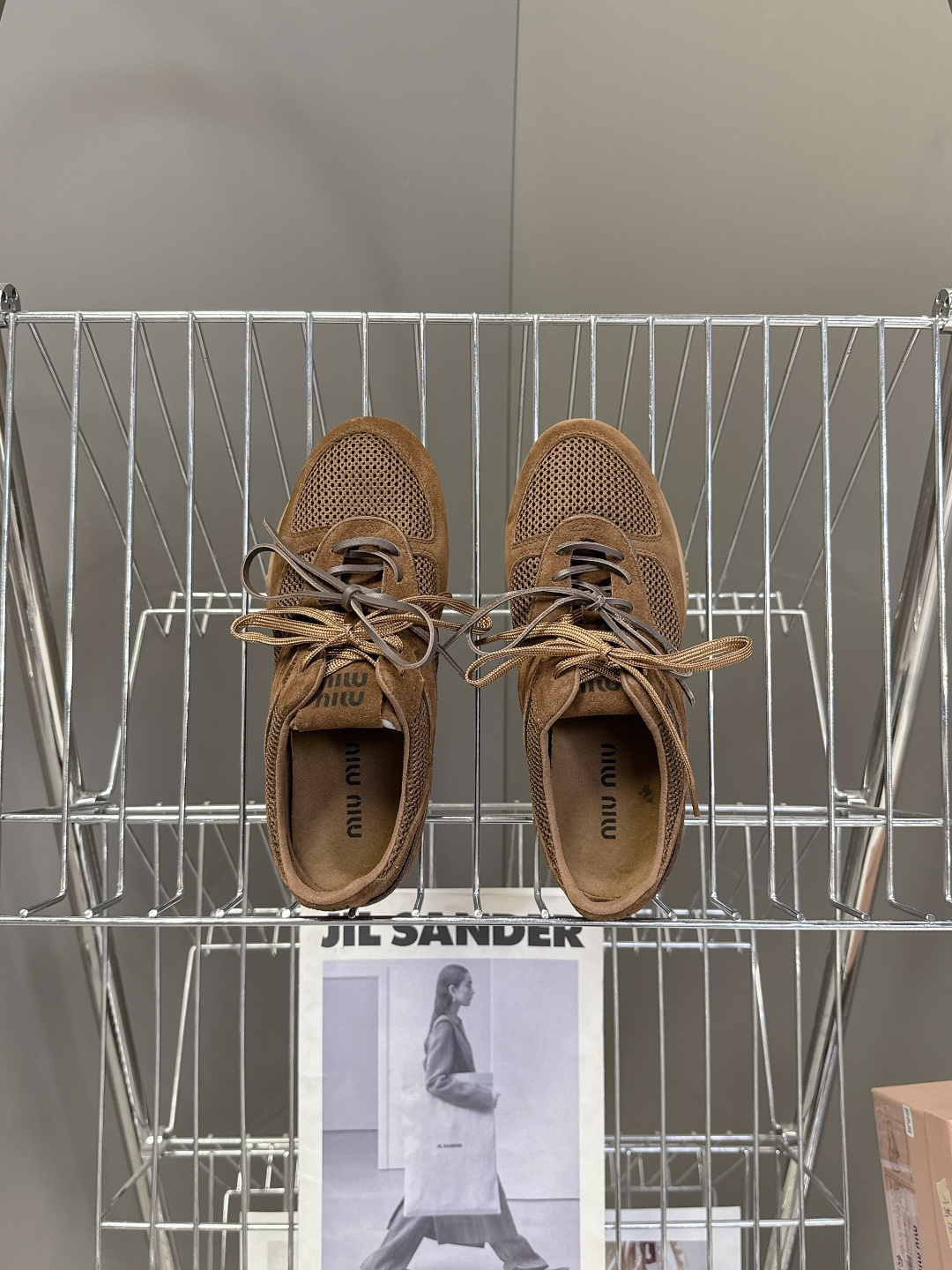 MiuMiu缪缪最新走秀款复古休闲鞋 德训鞋官方秀场出镜率最高的单品 超多明星时尚博主种草 miu系穿搭