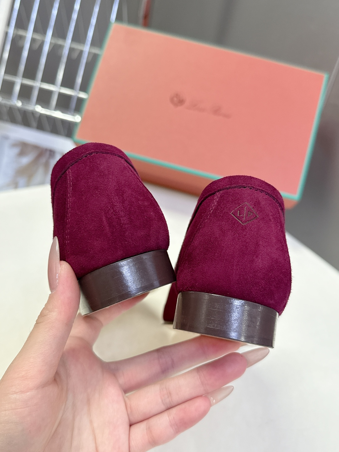 男款+10 Loropiana经典情侣款高丝光乐福皮鞋LP一直是以好穿舒适为主的设计风格 这几年老钱风穿