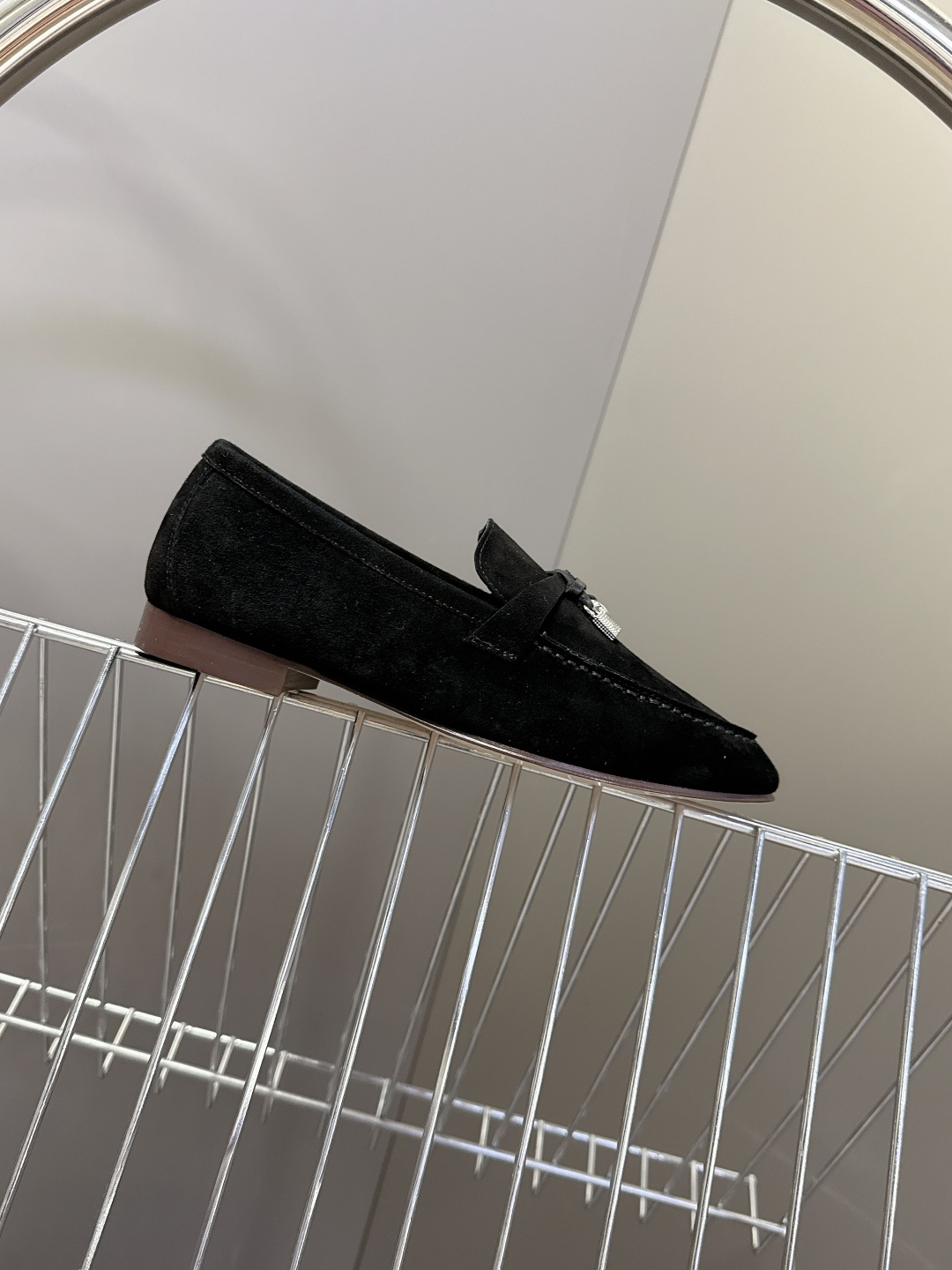 男款+10 Loropiana经典情侣款高丝光乐福皮鞋LP一直是以好穿舒适为主的设计风格 这几年老钱风穿