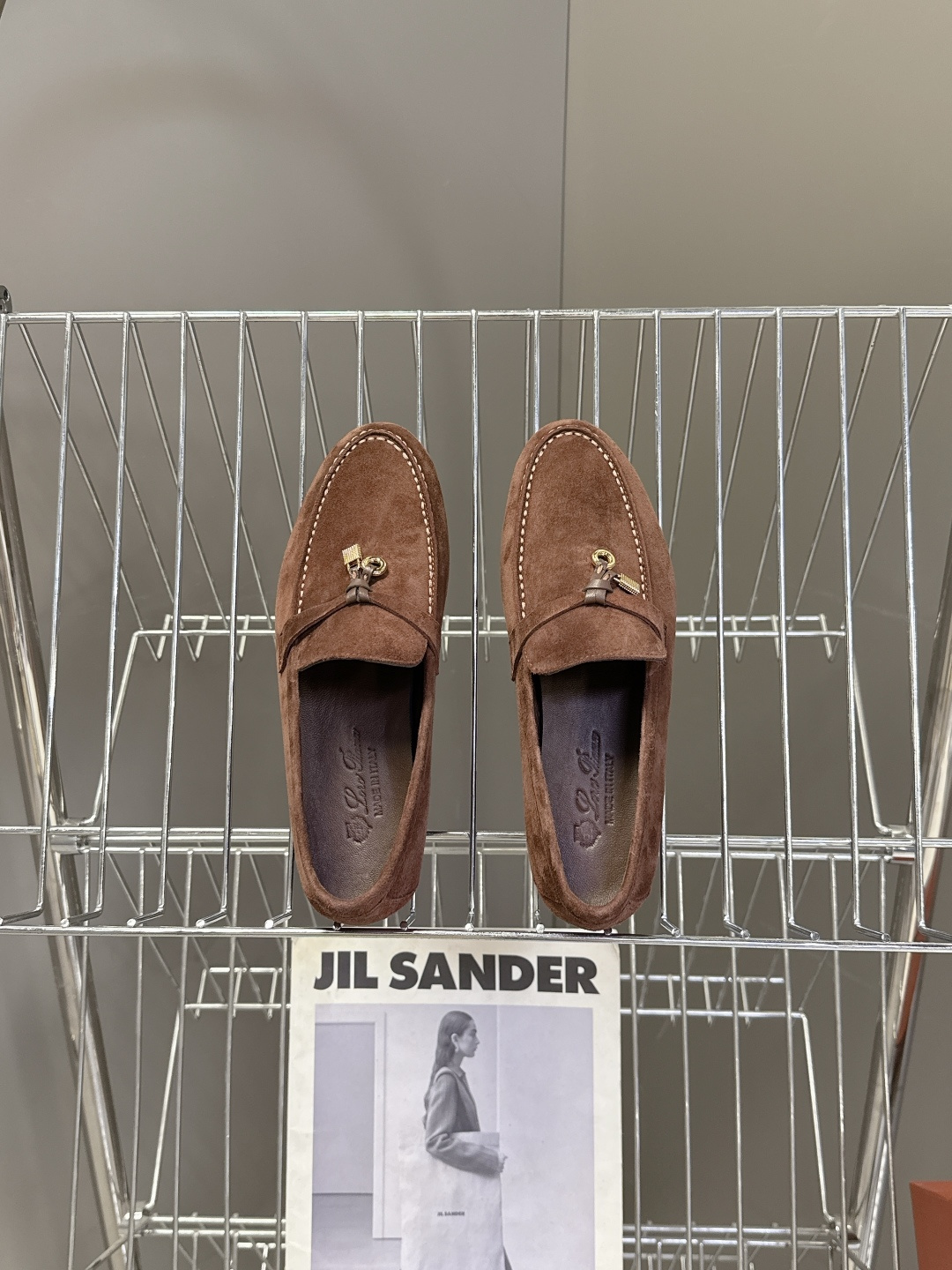 男款+10 Loropiana经典情侣款高丝光乐福皮鞋LP一直是以好穿舒适为主的设计风格 这几年老钱风穿