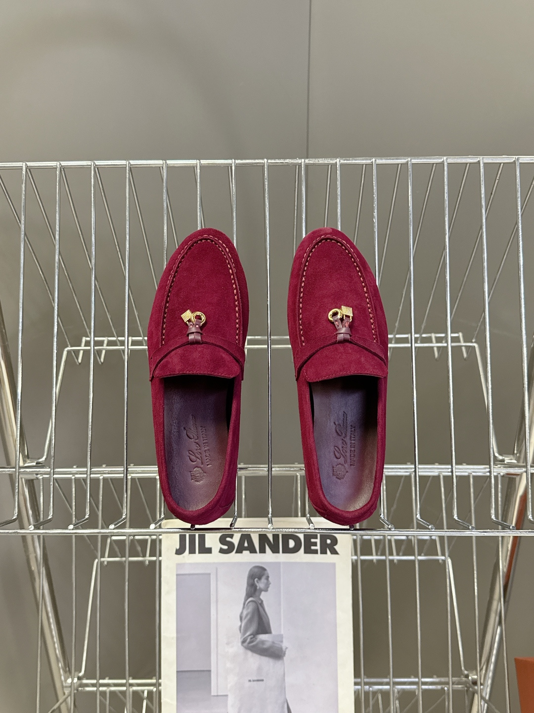 男款+10 Loropiana经典情侣款高丝光乐福皮鞋LP一直是以好穿舒适为主的设计风格 这几年老钱风穿